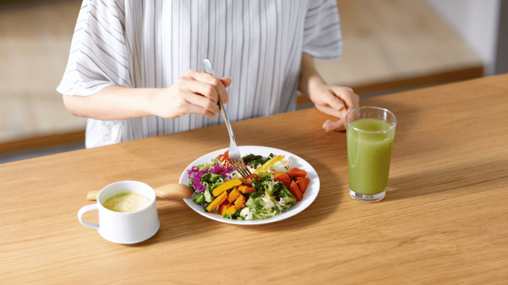 PCOS Diet: What Should You Actually Eat? A Practical Guide Beyond “No Sugar, No Rice”